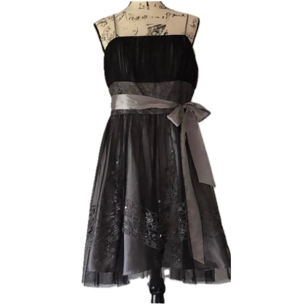 OC by Oleg Cassini Tulle Dress | 12 | silver/gray and black